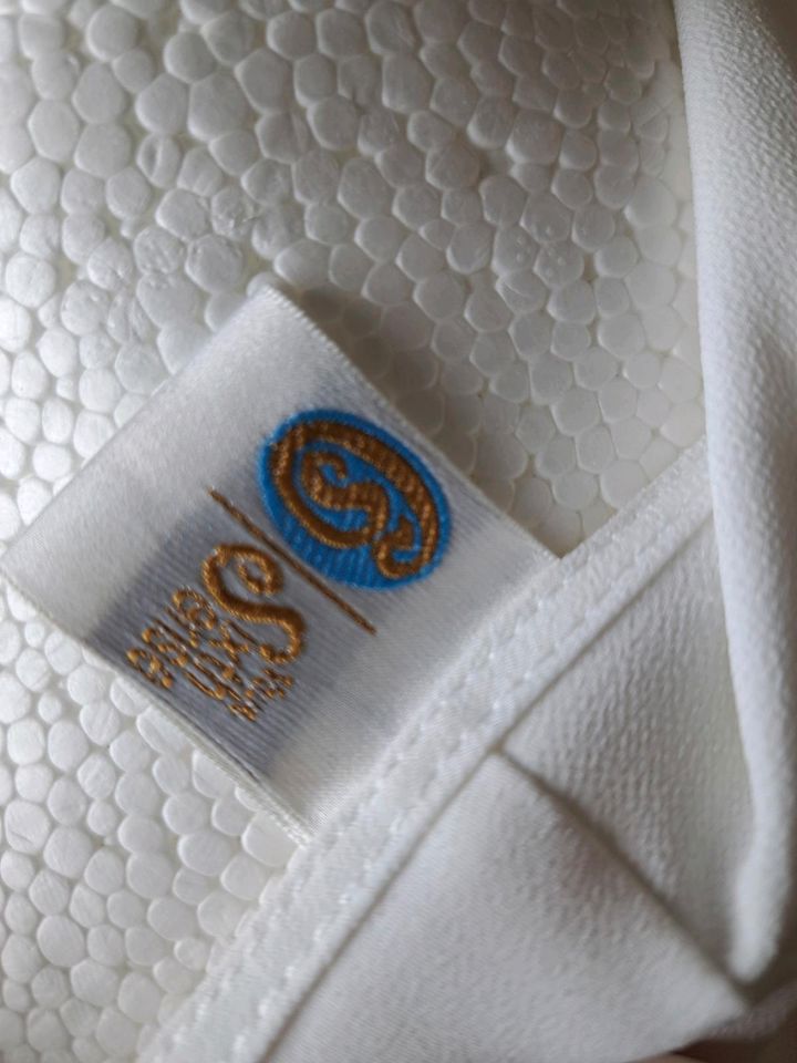 Elegante  weiße  Bluse XL in Dettingen unter Teck