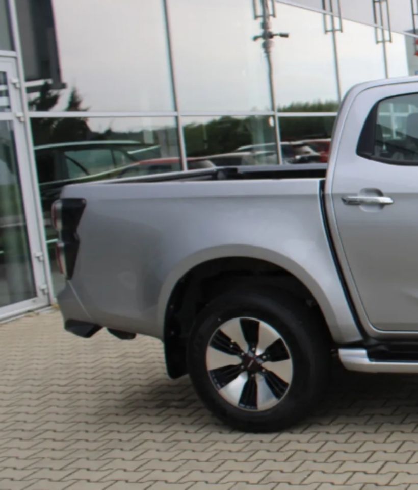 NEUE Pritsche Ladefläche ISUZU D-MAX Double Cab SILBER 568 in Görlitz