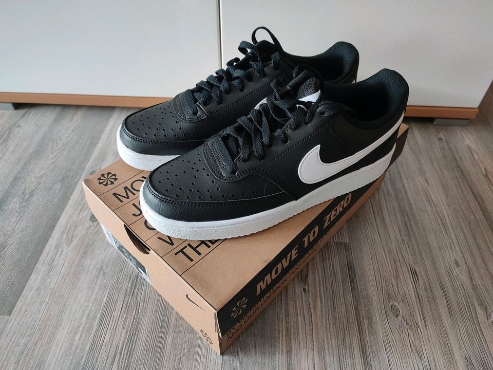 Nike 40.5 Neu in Halberstadt