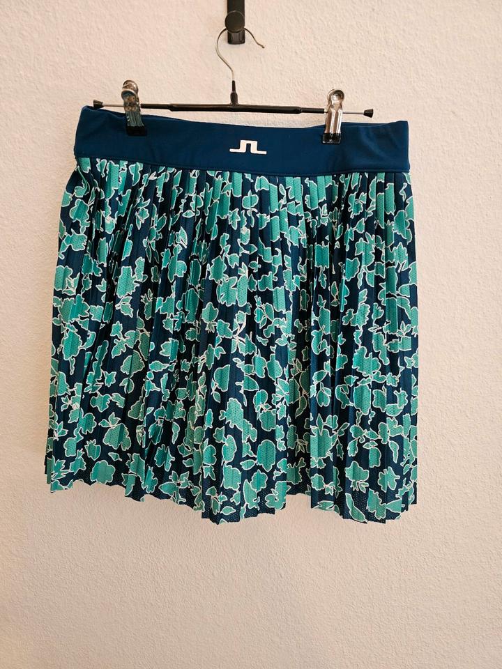 J.Lindeberg Rock Golfrock Tennisrock Plissee Sommer Shorts M in Tübingen