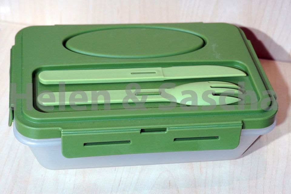 Tubberbox Lunchbox von Tchibo, mit Besteck und Saucenfach in Oberursel (Taunus)