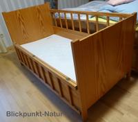 Kinderbett, Babybett 70 x 140cm mit neuwertiger Matratze Nordrhein-Westfalen - Gummersbach Vorschau