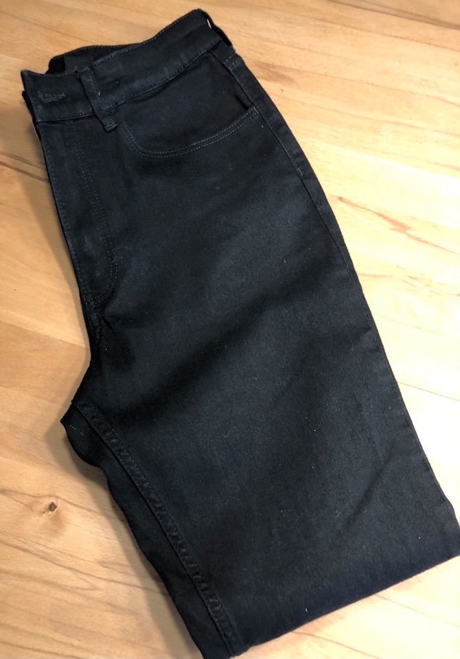 Jeans skinny fit Gr. 170 von H&M schwarz in Itzgrund