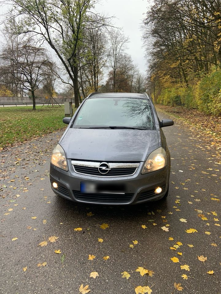 Opel Zafira B 1.8 7 Sitzer in München