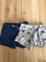 2 kurze Shorts Gr 98 Baden-Württemberg - Holzgerlingen Vorschau