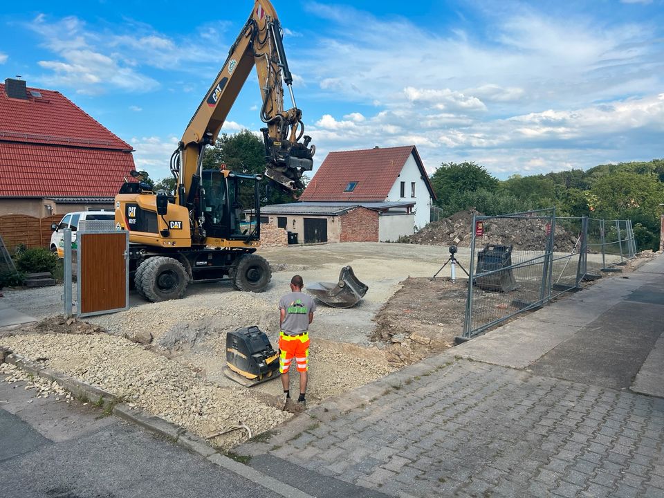 Baugrube Schüttgüter Tiefbau Abriss Zisterne Hausanschlüsse in Weiden b Weimar Thür