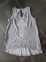 Bluse Shirt Top Noisy May M  38 grau mit Glitzer Kreuz Baden-Württemberg - Weinsberg Vorschau