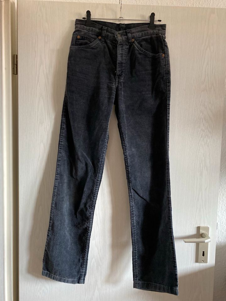 Levis dunkel graue Cordhose Cord Jeans Hose Vintage in Dresden