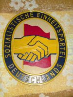 SED Schild Wappen Emblem Pappe DDR Sozialistische Einheitspartei Sachsen - Chemnitz Vorschau