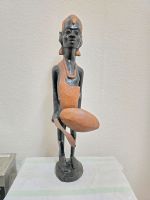 Afrikanische Krigerkunst Holzfigur  65 cm Niedersachsen - Ganderkesee Vorschau
