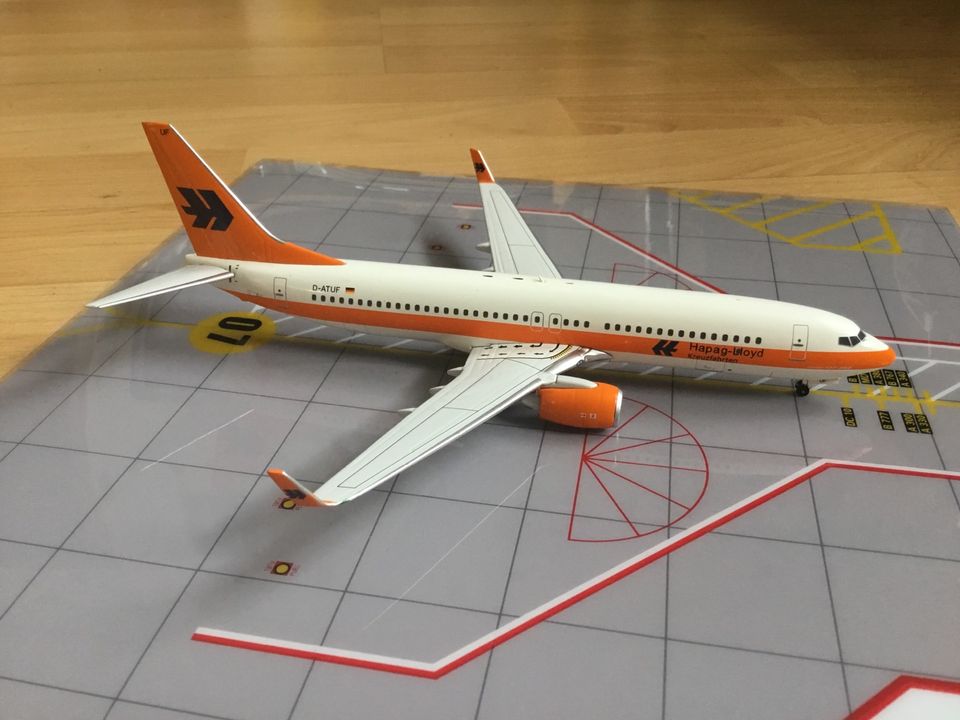 Flugzeugmodell 1:200, Boeing 737-800 Hapag Lloyd, nur 240 Stück in Badenhausen