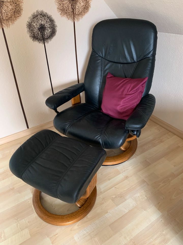 Stressless Sessel mit Hocker in Soest