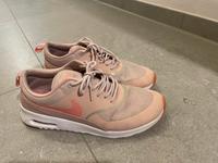 Nike Sneaker Gr. 39 rosa/weiss Bayern - Rohrdorf Vorschau