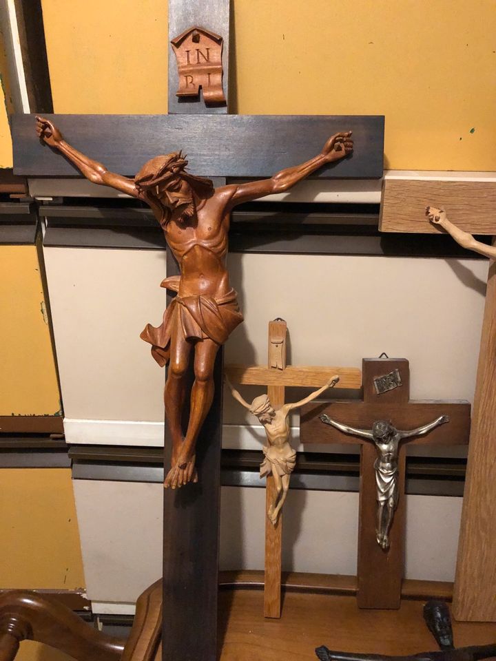 Kreuz Kruzifix Holzkreuz original Oberammergauer, Rosenkränze etc in Landshut