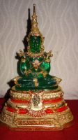 Thailändischer Smaragd Buddha sitzend Figur Goldfarben Grün Brandenburg - Oranienburg Vorschau