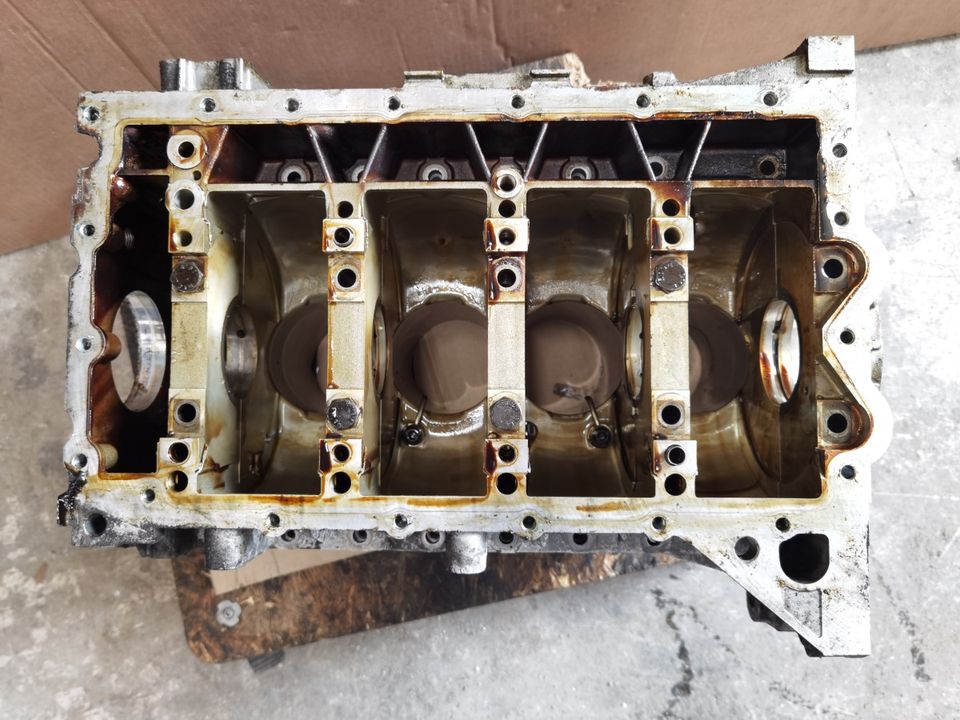 BMW 7536184 E90 E83 E91 E87 Zylinder Kurbelgehäuse Motorblock in Aufseß