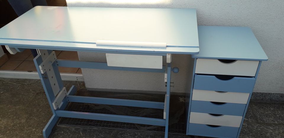 Höhenverstellbar Schreibtisch für Kinder,  110 cm x 50 cm in Landshut