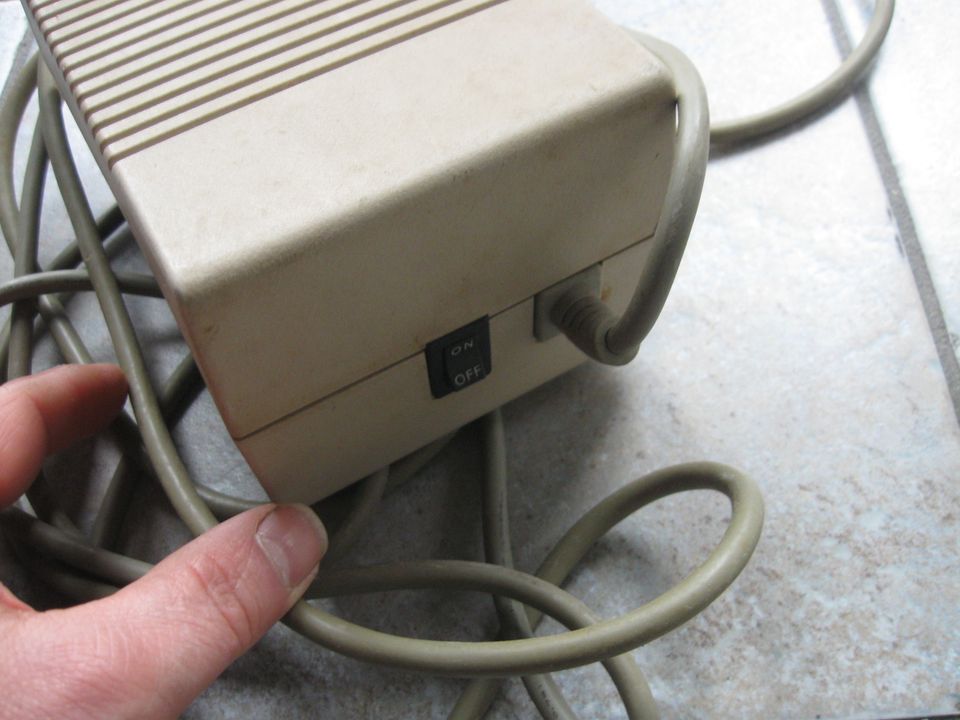 Commodore Amiga 500 600 und 1200 Netzteil - geprüft in Buchholz in der Nordheide