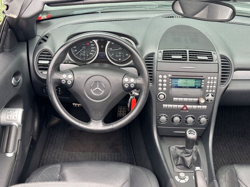 Mercedes-Benz SLK 200 Leder  Navi - Xenon - Scheckheftgepflegt in Bornheim