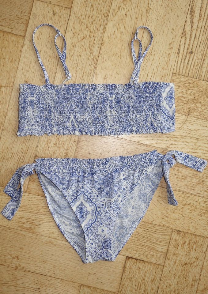 Bikini Gr. 140 blau/weiß von ZARA Kids in Weil am Rhein