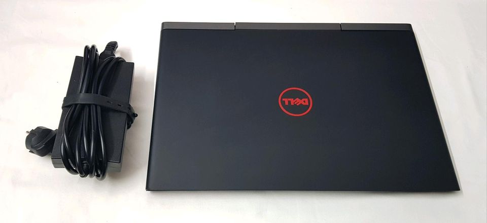 Laptop DELL GAMING INSPIRON P65F. GTX 960M 4GB/intel i7/16GB/SSD in Düsseldorf