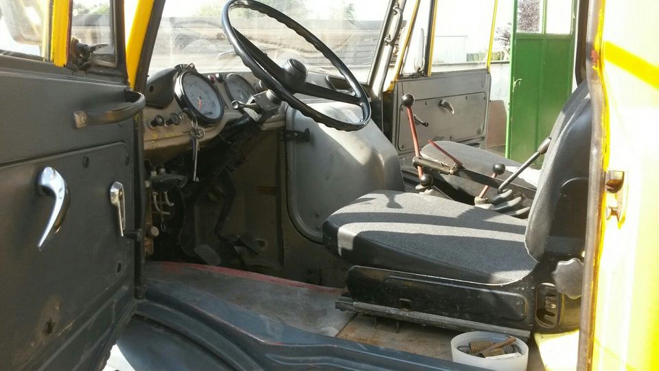 Unimog 421 mit Kabelzugwinde, 2315 Betriebsstunden, 68000km in Langenfeld