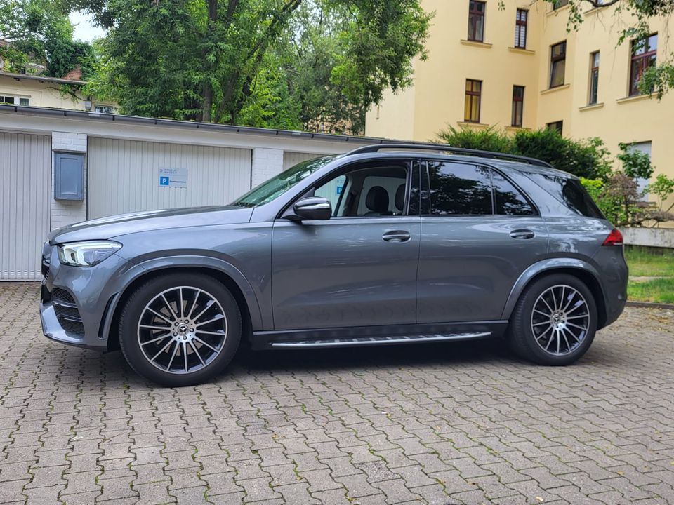 Airmatic Tieferlegen ohne Koppelstangen Mercedes W167 W205 W212 W213 W238 W257 C257 CLS W218 W222 X290 C43 C63 E53 E63 S63 AMG GT 18 19 20 21 22 ZOLL Menü in Berlin