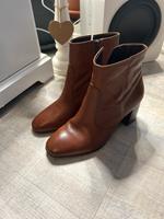 Tamaris Gr. 38 Boots Stiefelette ankle Chelsea wie neu Leder Brandenburg - Mittenwalde Vorschau