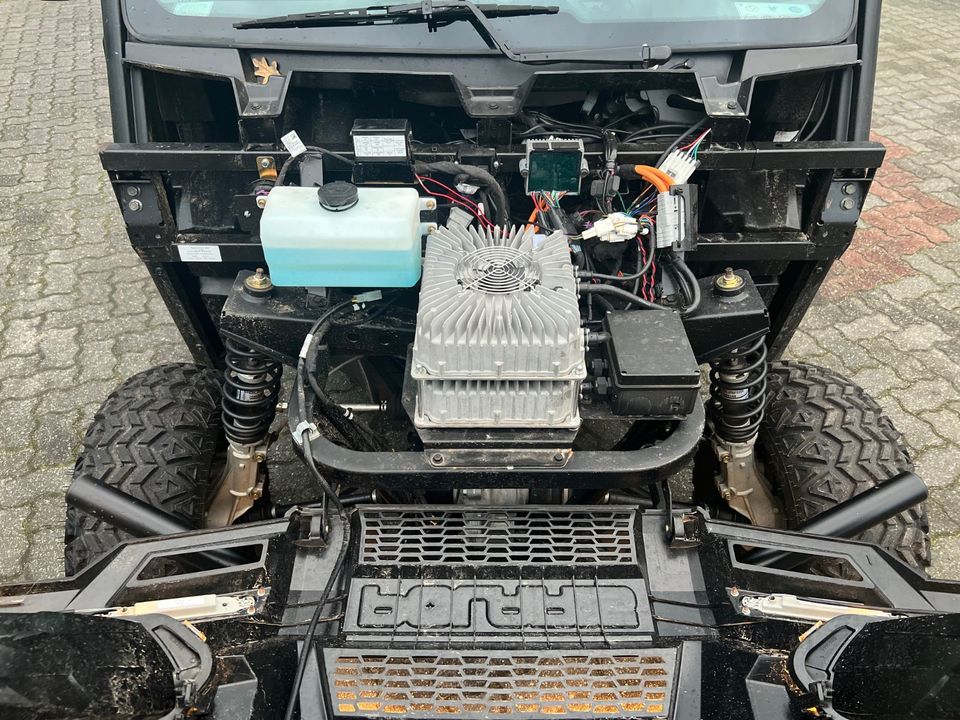 Polaris Ranger EV Lithium 20 kW 4X4 MidSize L7e Hunter Edition in Twist