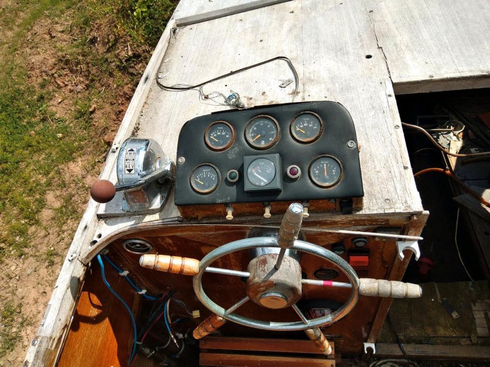 Bootswrack ohne Motor als Projekt in Giesdorf