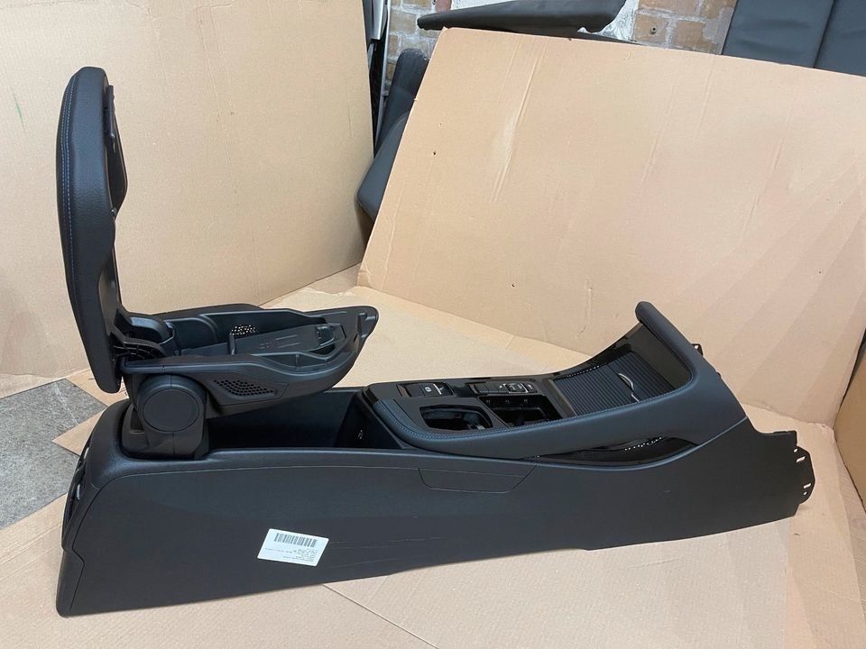 BMW X2 F39 MITTELKONSOLE ARMLEHNE CENTER CONSOLE in Velbert