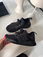 Adidas Nmd R1 Japan Triple Black Limited Edition 39 1/3 Nordrhein-Westfalen - Menden Vorschau