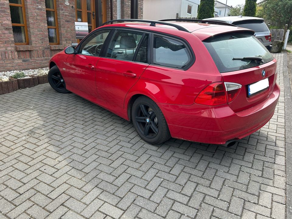 BMW 318i touring in Wachtberg