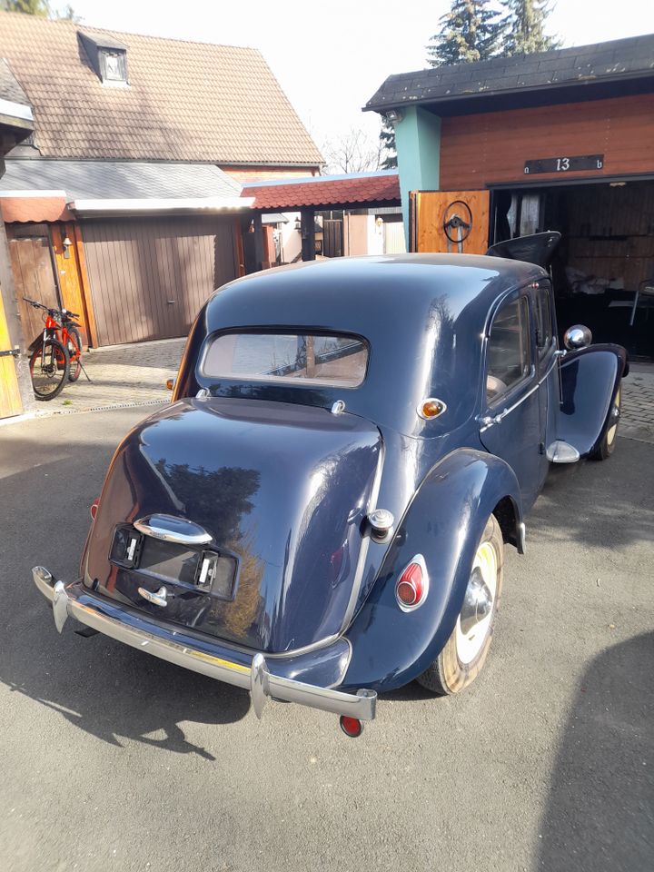 Citroen 11 CV BL in Triebel