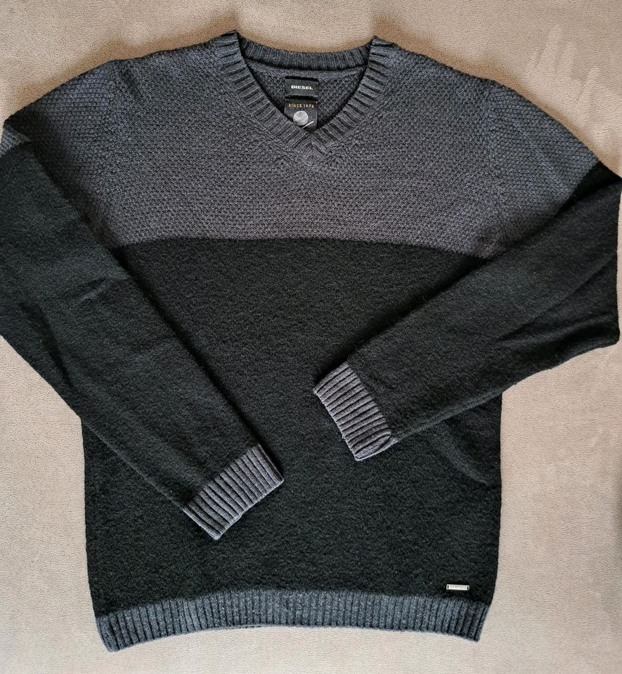 Diesel Herren Pullover L in Oyten