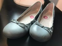 Ecco Ballerinas Schuhe Leder grau taubenblau NEU Gr.36 Hessen - Petersberg Vorschau