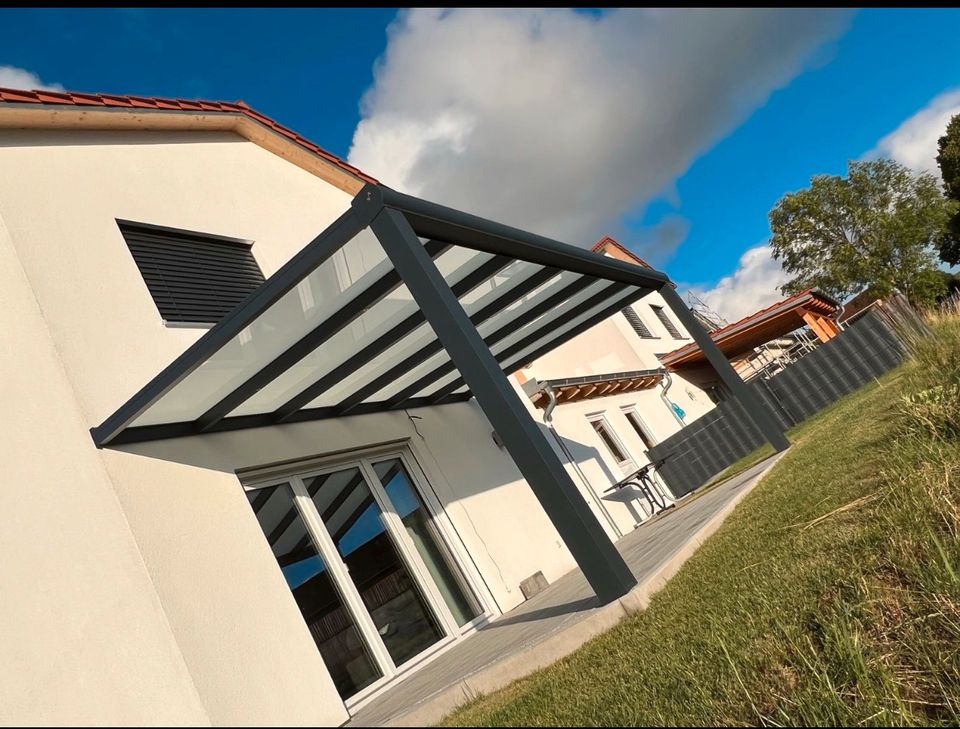 Überdachung/Kaltwintergarten/Markisen/Glasschiebewände/Carport in Plattling