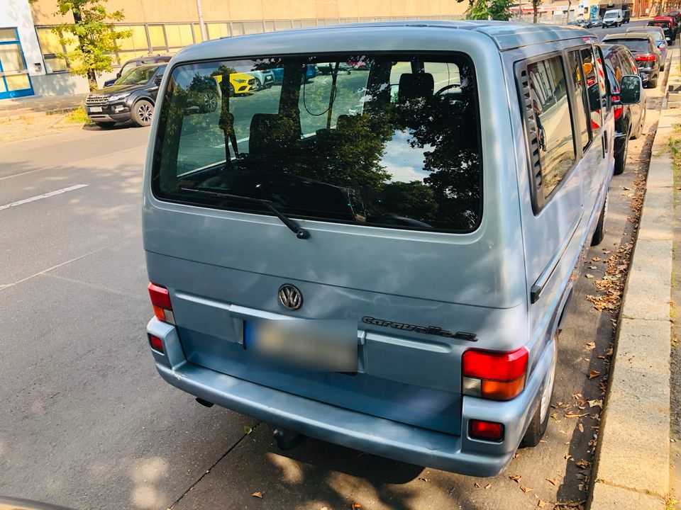 VW T4 Caravelle GL (Grand Deluxe) in Berlin