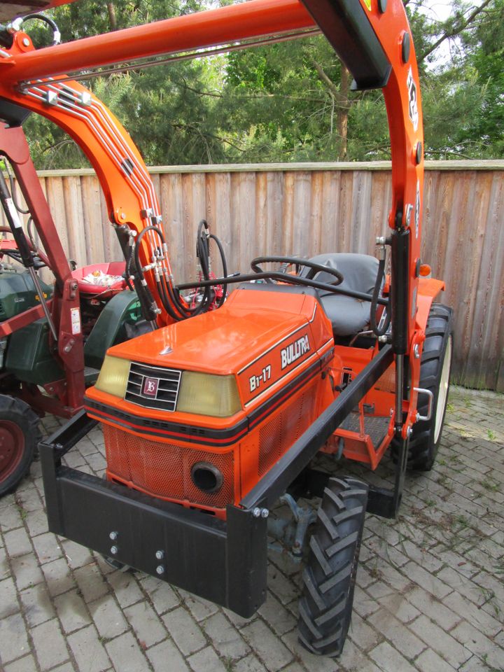 KUBOTA B1-17DT Allrad Traktor Schlepper Frontlader Hoflader in Bad Langensalza