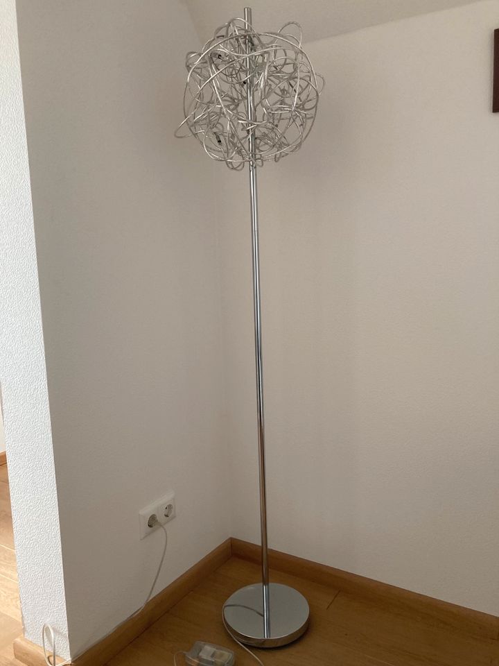 Stehlampe dimmbar Esto Lighting Austria in Thüringen - Saalfeld (Saale) |  eBay Kleinanzeigen ist jetzt Kleinanzeigen