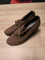Geschlossene Schuhe mit Keilabsatz, Bindeoptik Bayern - Hausen Oberfr. Vorschau