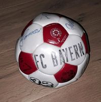 Fußball mit Originalunterschriften aus 1992 Bayern - Friedberg Vorschau