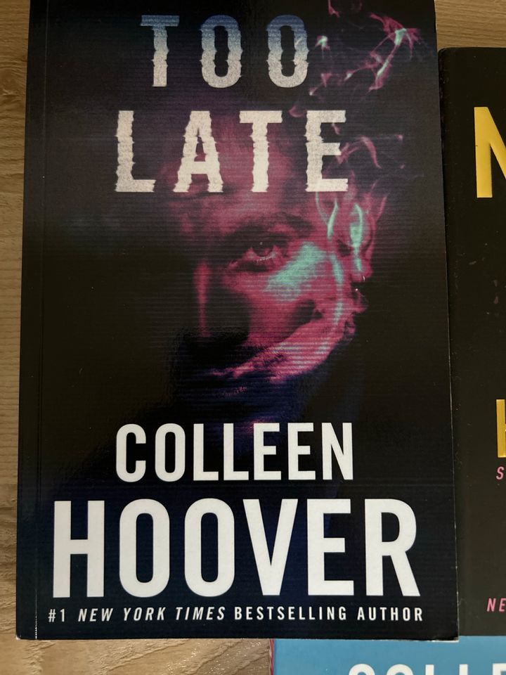 Colleen Hoover Bücher - Ein Buch 6€ in Potsdam