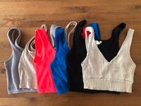 Kleiderpaket  7 Jeans, 12 bauchfreie Tops oder Jacken, 4 Pullis Baden-Württemberg - Ravensburg Vorschau