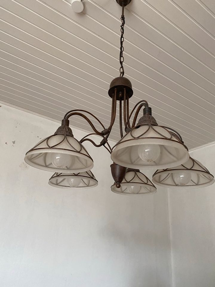 Wohnzimmerlampe        Lampe in Uplengen