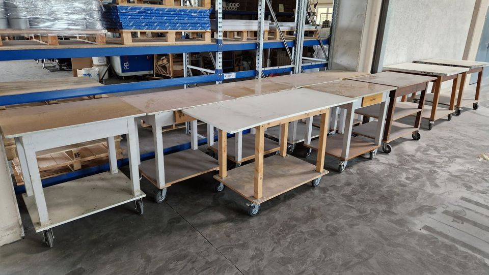 Arbeitstisch Rollentisch Tisch 91x68cm - Höhe 90cm, sehr stabil in Schierling