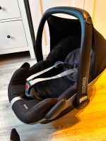 Maxi Cosi Pebble mit Isofix Station Familyfix Niedersachsen - Sande Vorschau