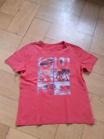 GAP Kids T-Shirt rot 6-7 Jahre, Gr. 116 120 122 Neuhausen-Nymphenburg - Neuhausen Vorschau