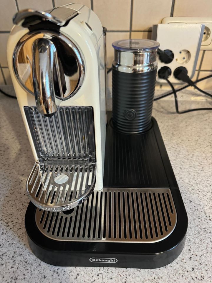 Nespresso Maschine gebraucht in Wiesbaden