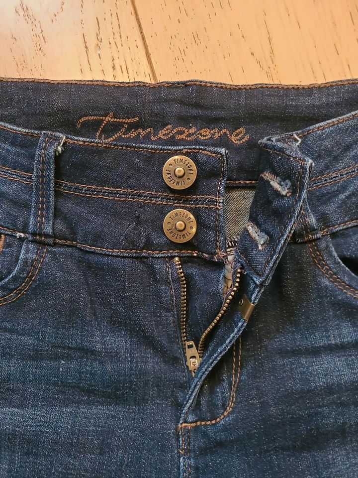 Jeans von TIMEZONE Gr. 27/34 "Enya TZ" in Wehringen